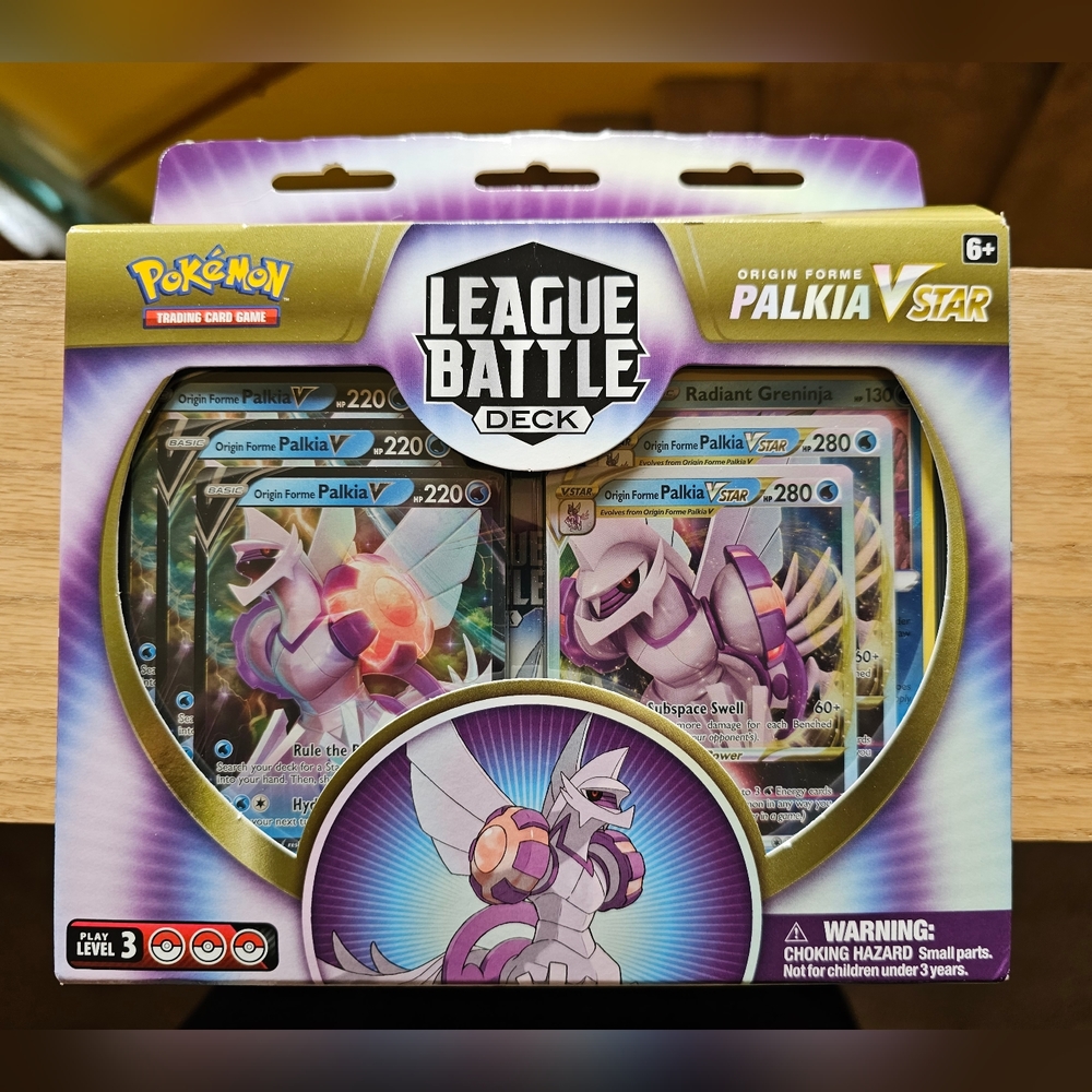 Pokemon Trading Card Game: Origin Forme Palkia VSTAR League Battle Deck
